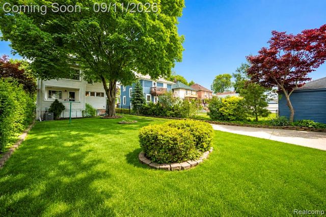 447 Maple Street, Wyandotte, MI 48192
