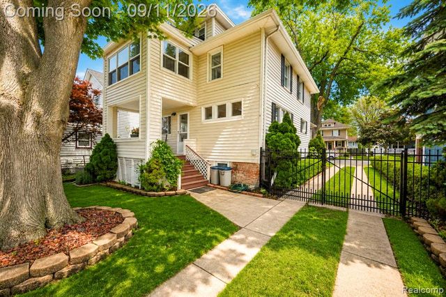 447 Maple Street, Wyandotte, MI 48192