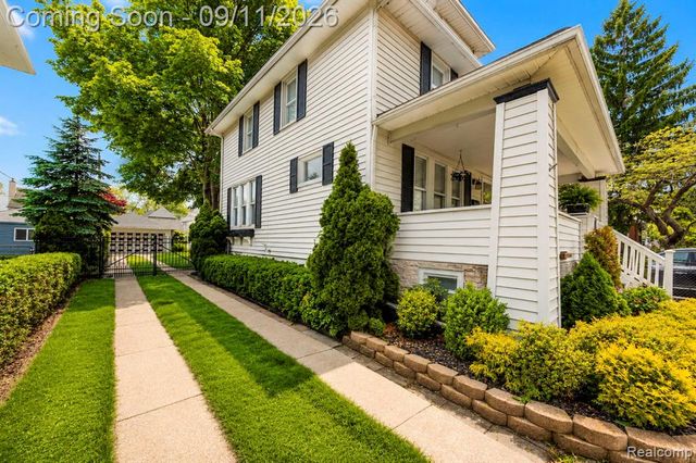 447 Maple Street, Wyandotte, MI 48192