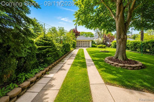 447 Maple Street, Wyandotte, MI 48192