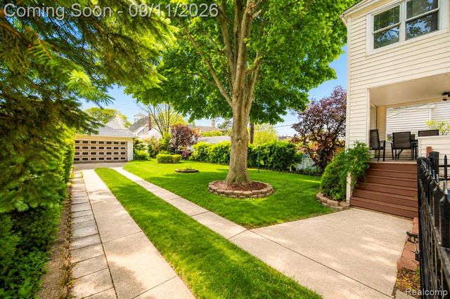 447 Maple Street, Wyandotte, MI 48192
