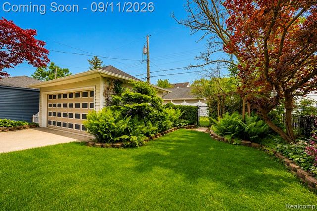 447 Maple Street, Wyandotte, MI 48192