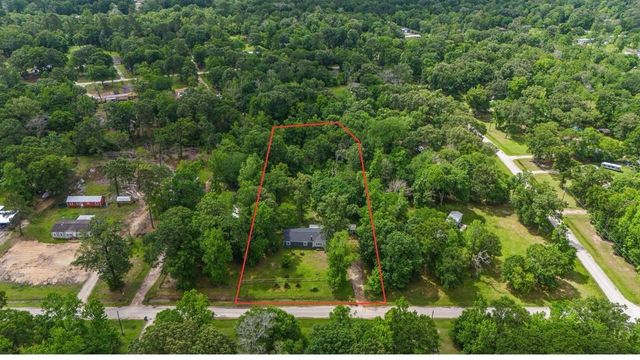 224 County Road 67632, Dayton, TX 77535