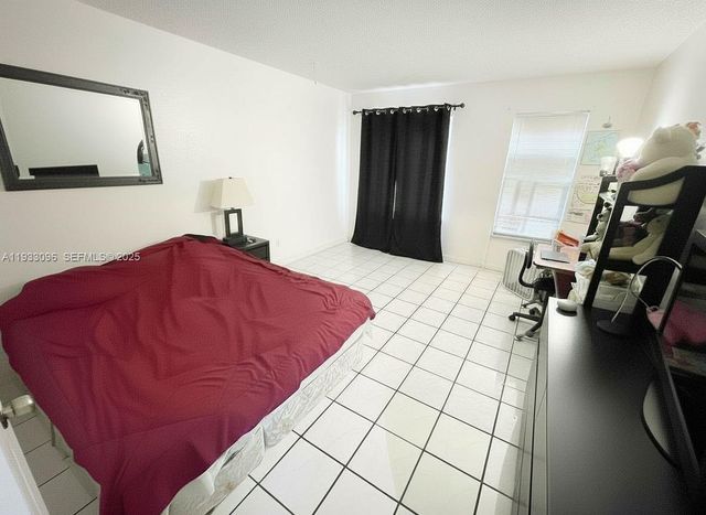 2800 NW 56th Ave F201, Lauderhill, FL 33313