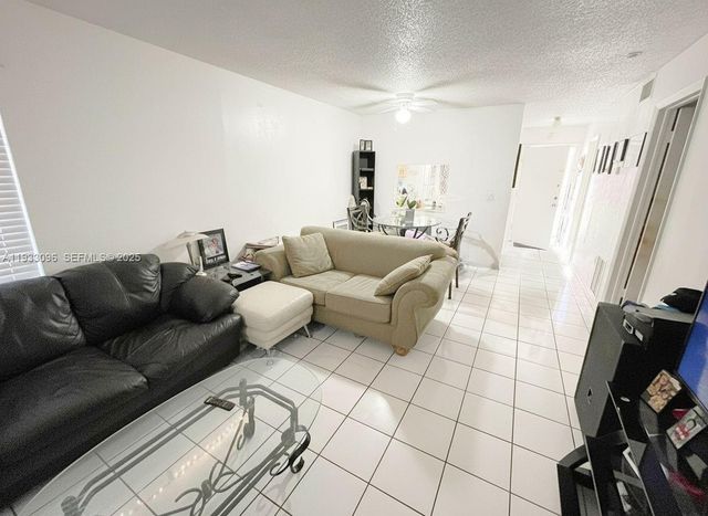 2800 NW 56th Ave F201, Lauderhill, FL 33313