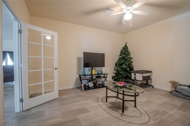 8014 Royal CIR, Labelle, FL 33935