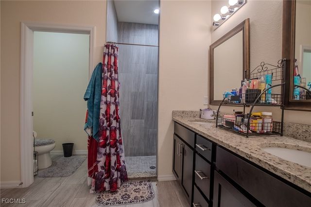 8014 Royal CIR, Labelle, FL 33935