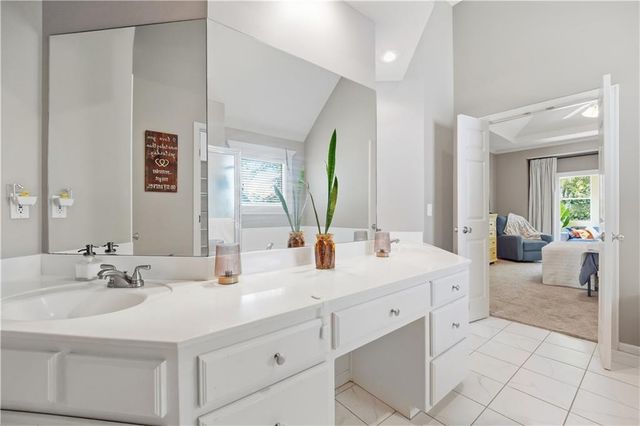 16024 Meadow Lane, Stilwell, KS 66085