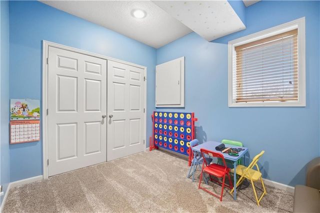 16024 Meadow Lane, Stilwell, KS 66085