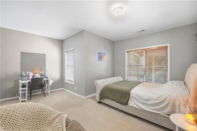 16024 Meadow Lane, Stilwell, KS 66085