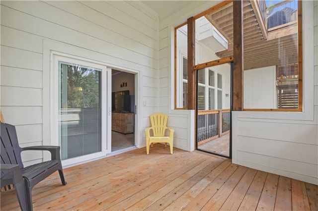 16024 Meadow Lane, Stilwell, KS 66085