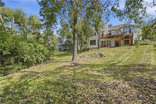 16024 Meadow Lane, Stilwell, KS 66085