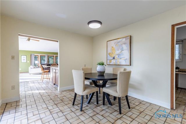 28902 Bates Road, Perrysburg, OH 43551