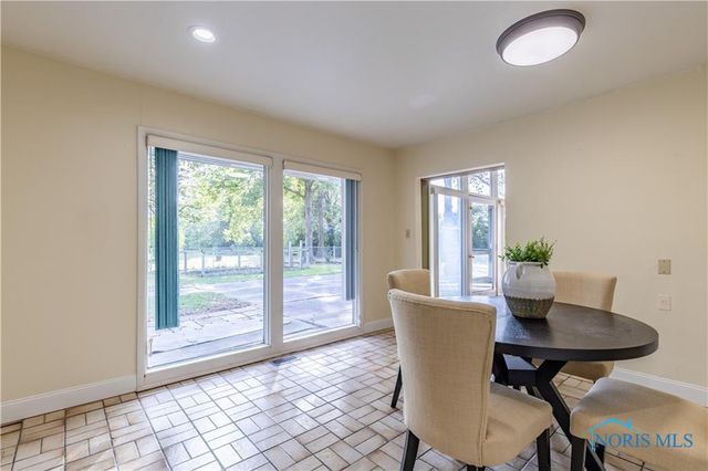 28902 Bates Road, Perrysburg, OH 43551