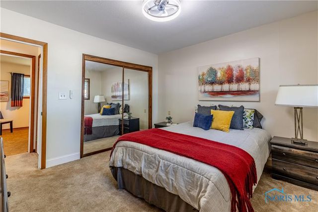 28902 Bates Road, Perrysburg, OH 43551