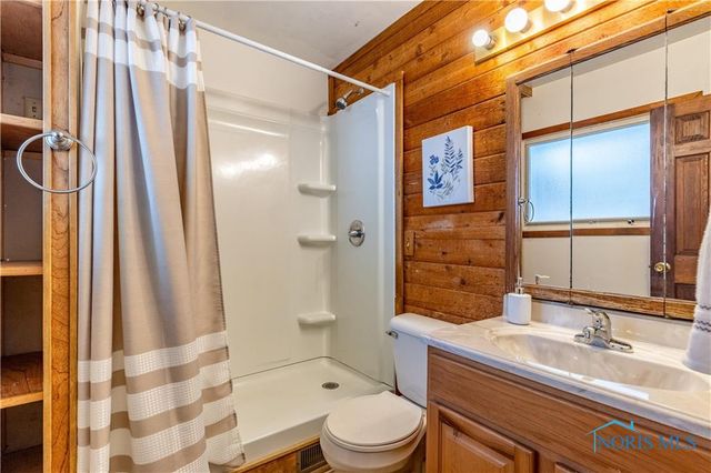 28902 Bates Road, Perrysburg, OH 43551