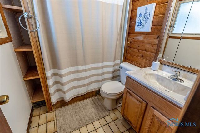 28902 Bates Road, Perrysburg, OH 43551