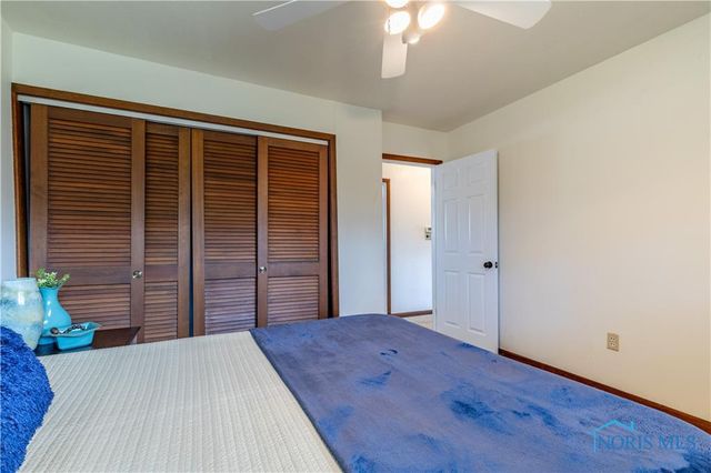 28902 Bates Road, Perrysburg, OH 43551