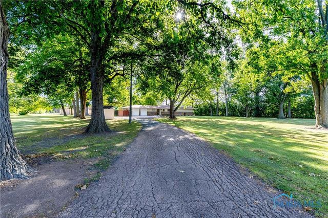 28902 Bates Road, Perrysburg, OH 43551