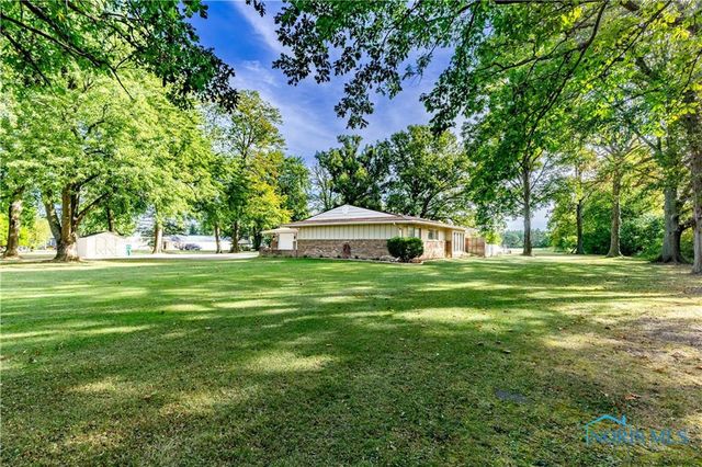 28902 Bates Road, Perrysburg, OH 43551