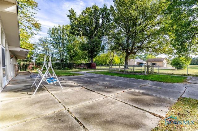 28902 Bates Road, Perrysburg, OH 43551