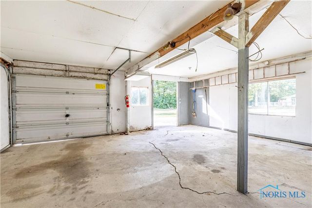 28902 Bates Road, Perrysburg, OH 43551