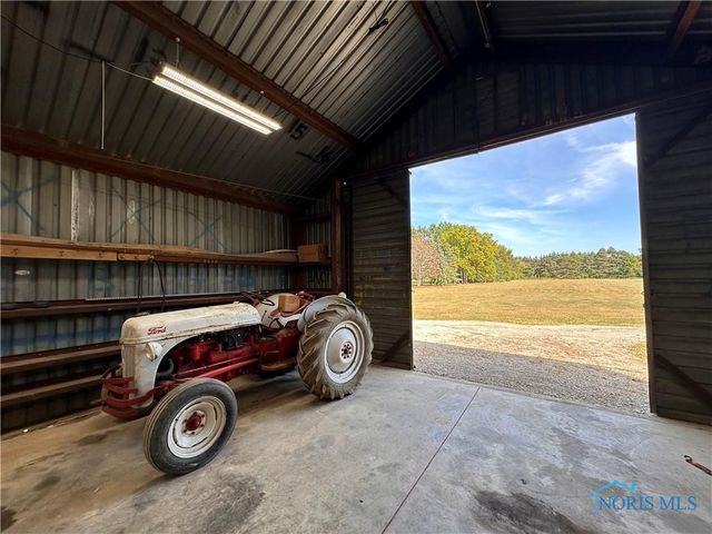 28902 Bates Road, Perrysburg, OH 43551