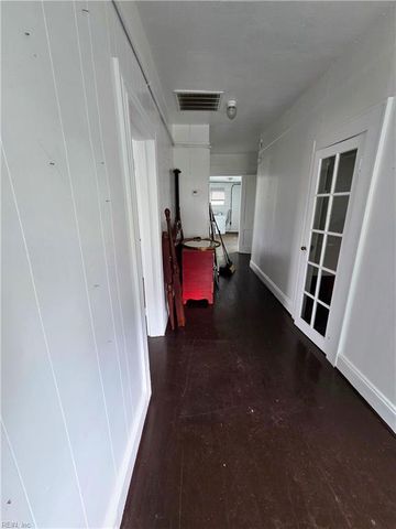 301 S Broad ST, Suffolk, VA 23434