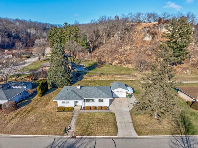 1713 Cross Street, Cross Plains, WI 53528