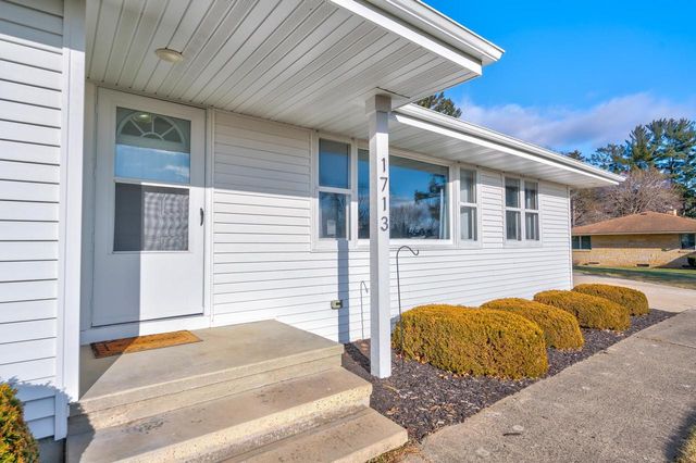 1713 Cross Street, Cross Plains, WI 53528