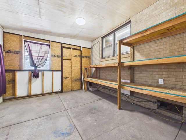 5047 E Morris St, Wichita, KS 67218