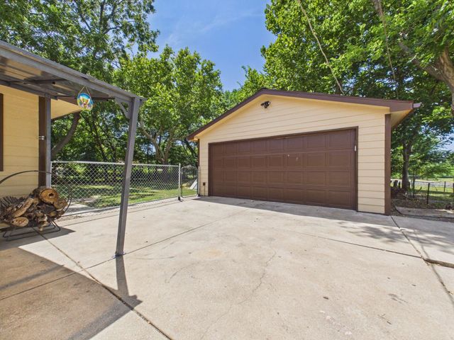 5047 E Morris St, Wichita, KS 67218