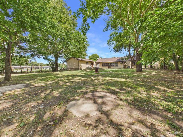 5047 E Morris St, Wichita, KS 67218