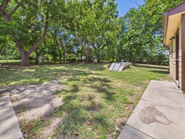 5047 E Morris St, Wichita, KS 67218