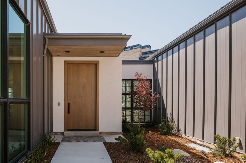 Image 3 of property listing at 3939 W PROSPECTOR WAY, Alpine, UT 84004