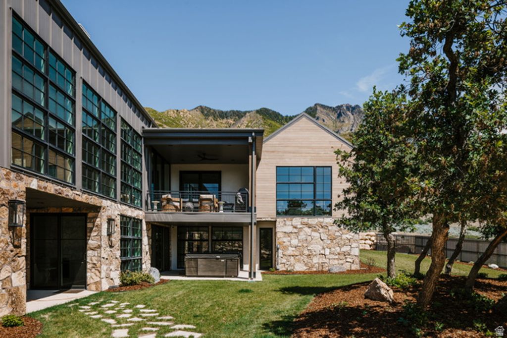 Image 29 of property listing at 3939 W PROSPECTOR WAY, Alpine, UT 84004