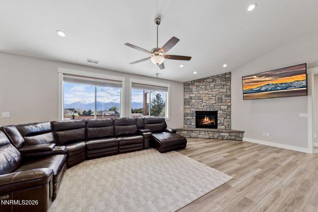 1521 Stephanie Way, Minden, NV 89423