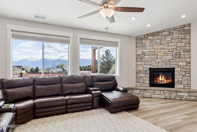 1521 Stephanie Way, Minden, NV 89423