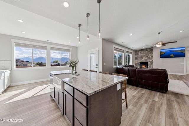 1521 Stephanie Way, Minden, NV 89423