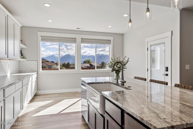 1521 Stephanie Way, Minden, NV 89423