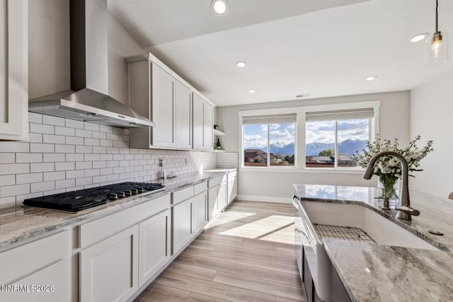 1521 Stephanie Way, Minden, NV 89423
