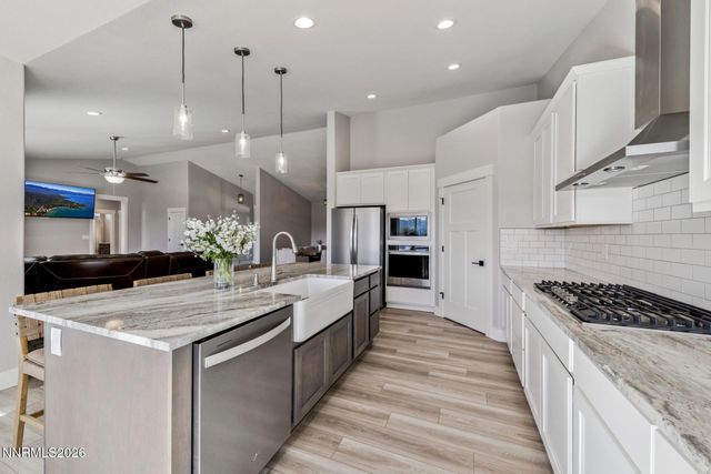 1521 Stephanie Way, Minden, NV 89423