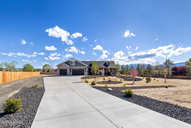 1521 Stephanie Way, Minden, NV 89423