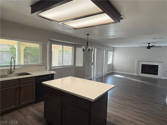 10025 Harpoon Circle, Las Vegas, NV 89117