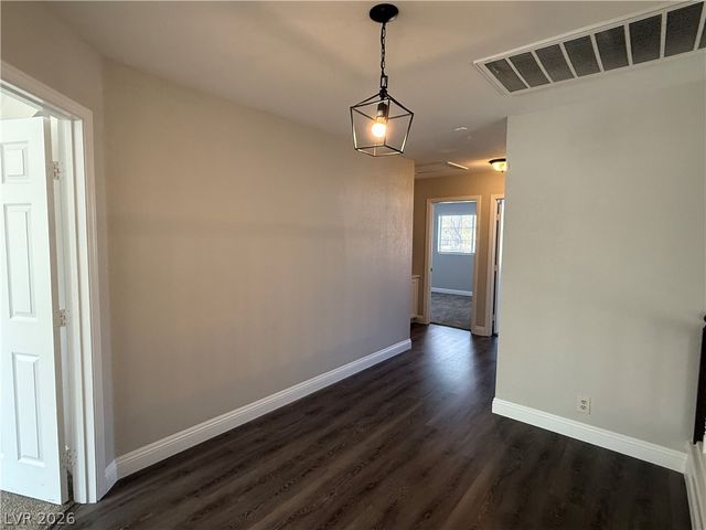 10025 Harpoon Circle, Las Vegas, NV 89117