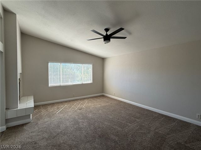 10025 Harpoon Circle, Las Vegas, NV 89117