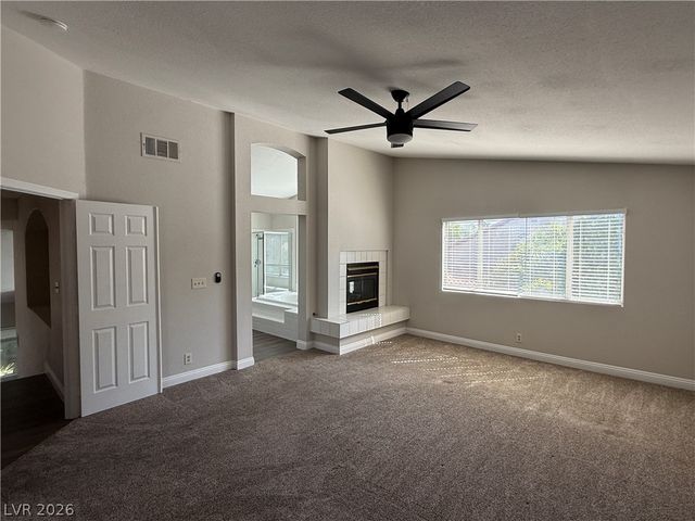 10025 Harpoon Circle, Las Vegas, NV 89117