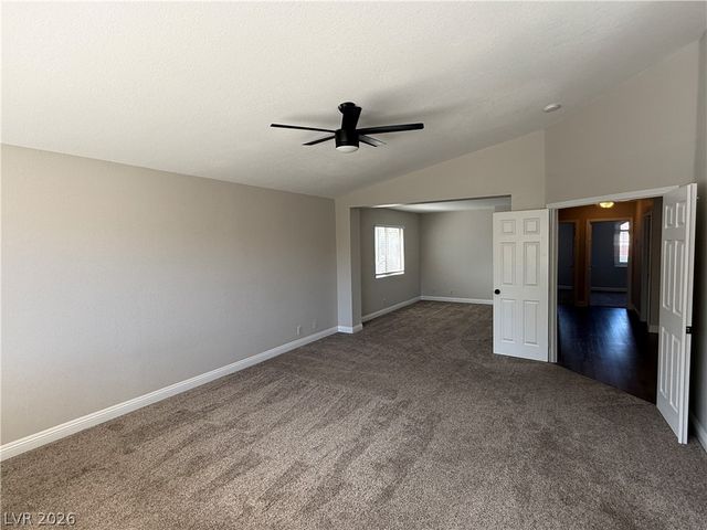 10025 Harpoon Circle, Las Vegas, NV 89117