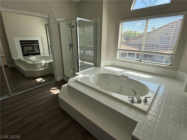 10025 Harpoon Circle, Las Vegas, NV 89117