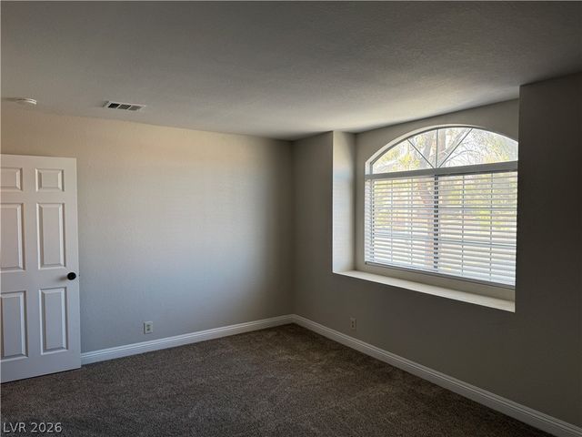 10025 Harpoon Circle, Las Vegas, NV 89117